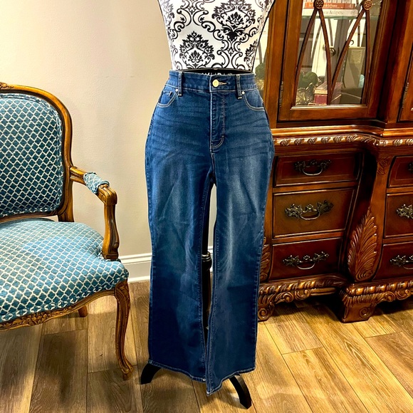 WHBM jeans, flare leg, size 10S - Picture 1 of 3